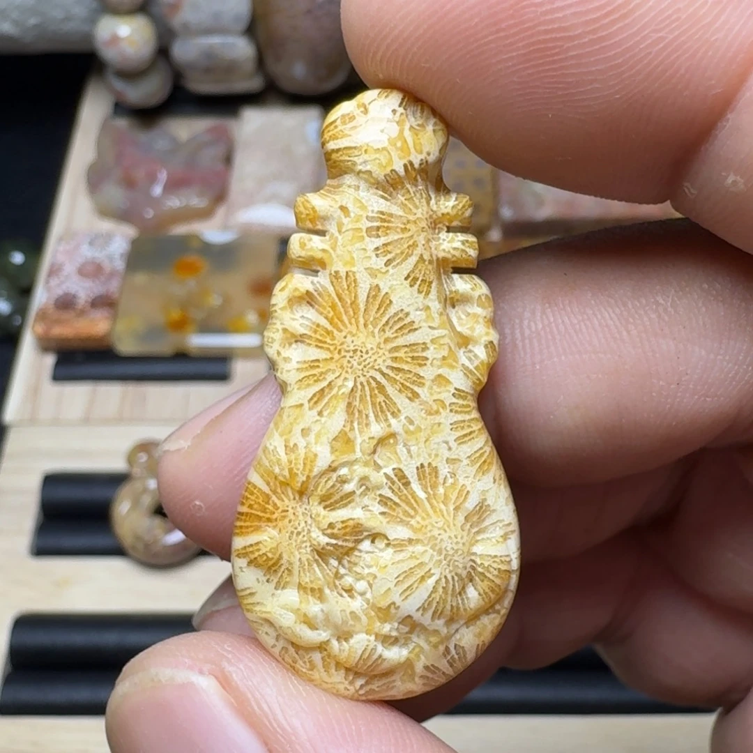硅化玉未镶嵌纯天然色有机玉石保真色