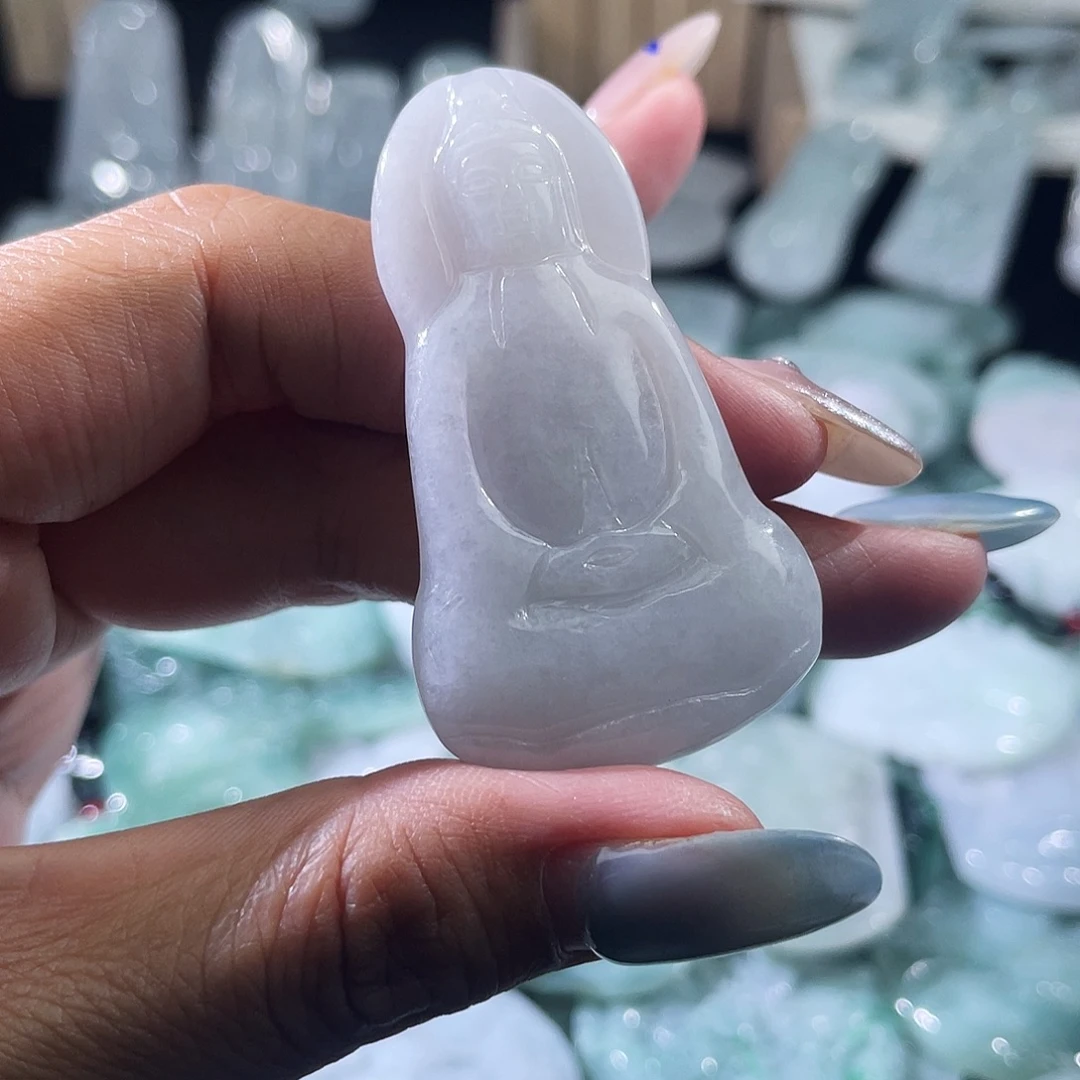 翡翠未镶嵌颈饰观音