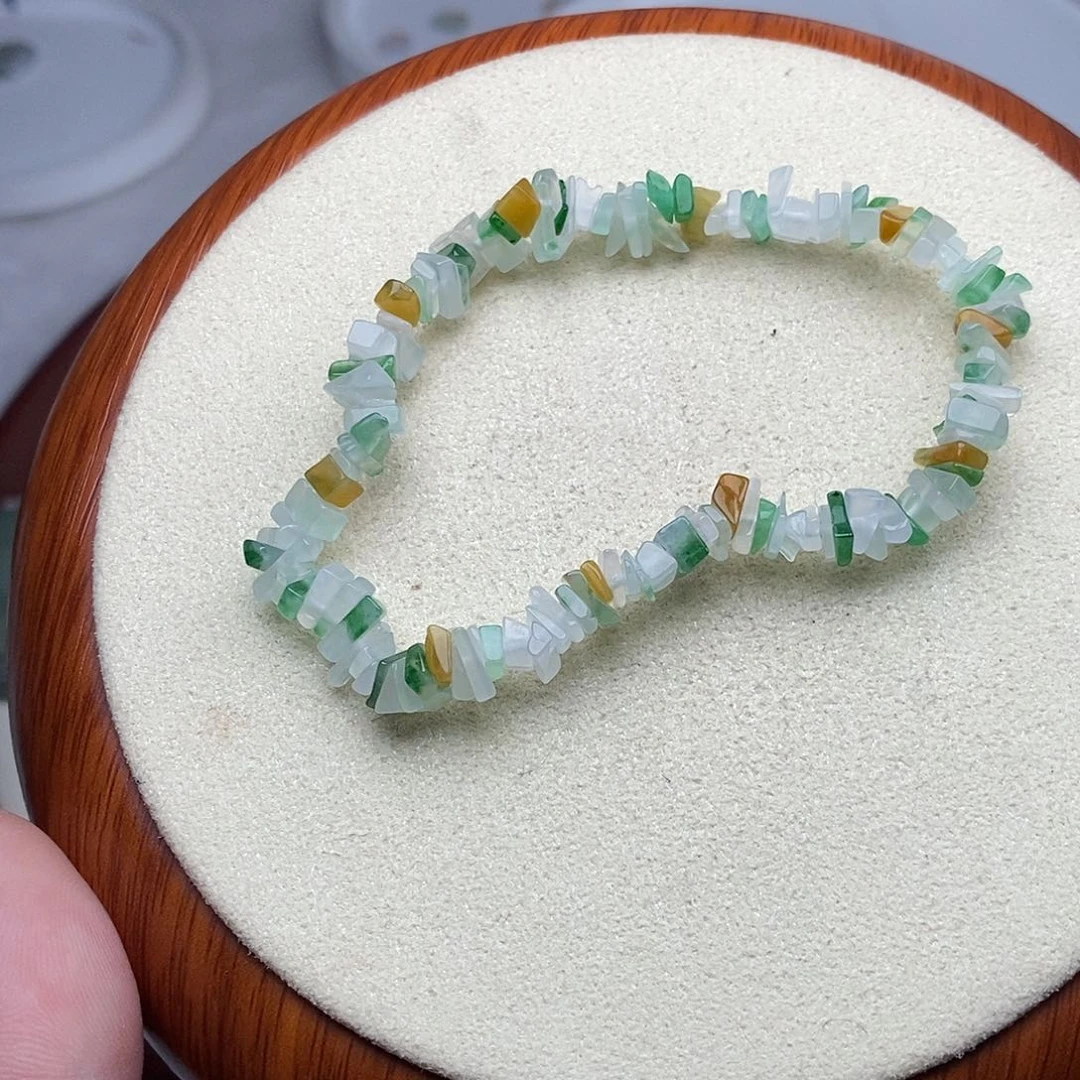 翡翠戒指未镶嵌碎碎冰手串