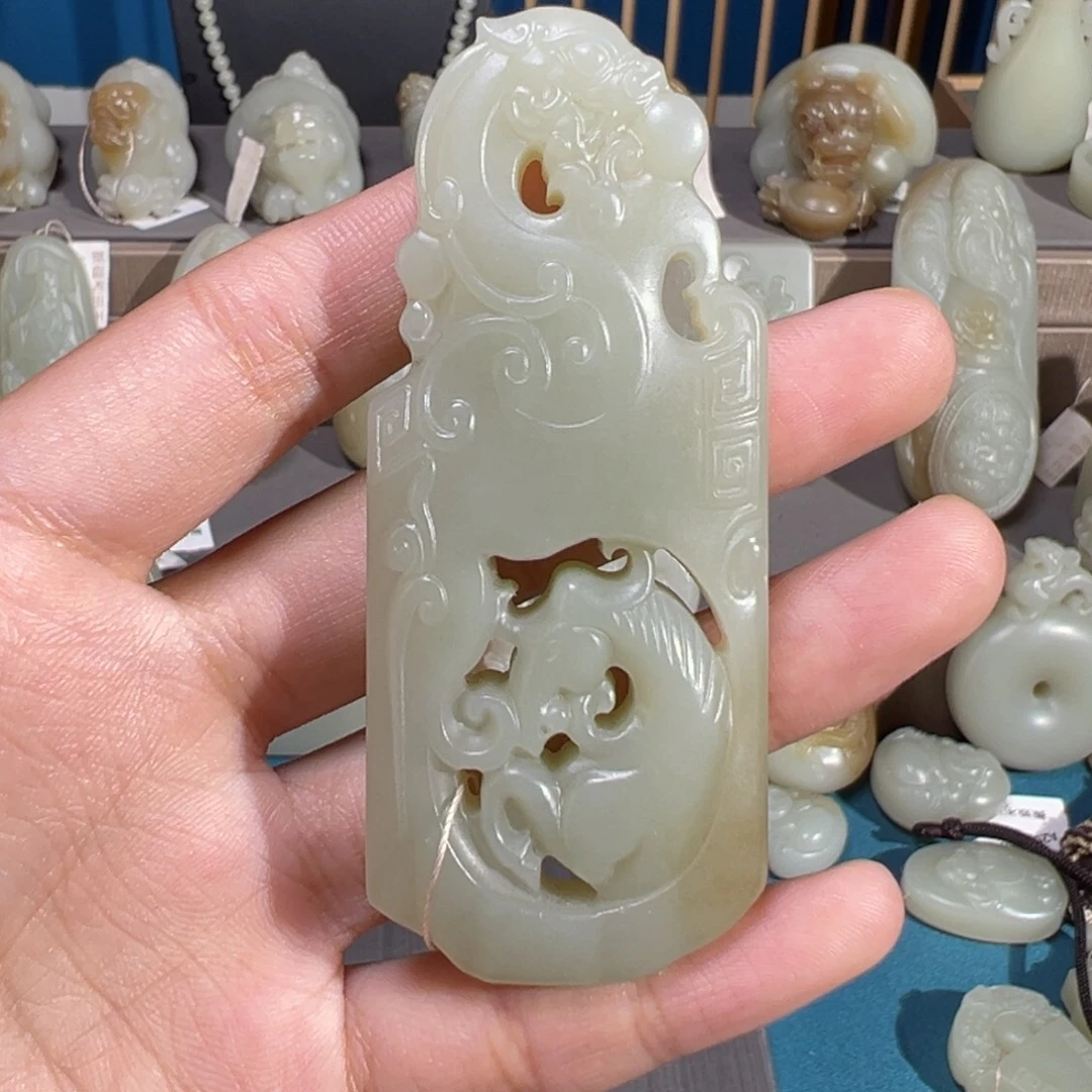 和田玉（糖玉）未镶嵌颈饰