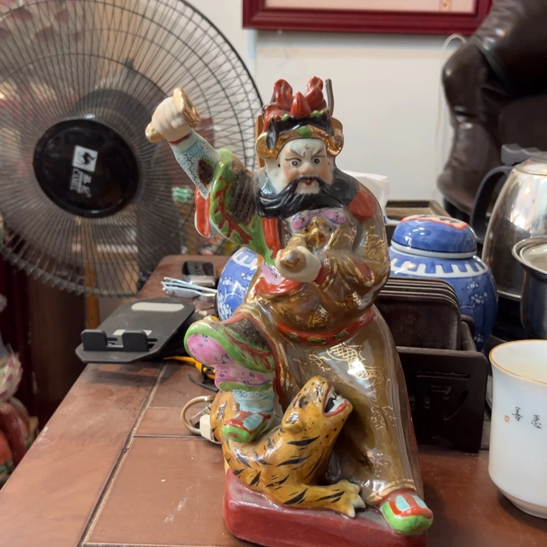 雕塑景德镇手工陶瓷粉彩雕塑摆件