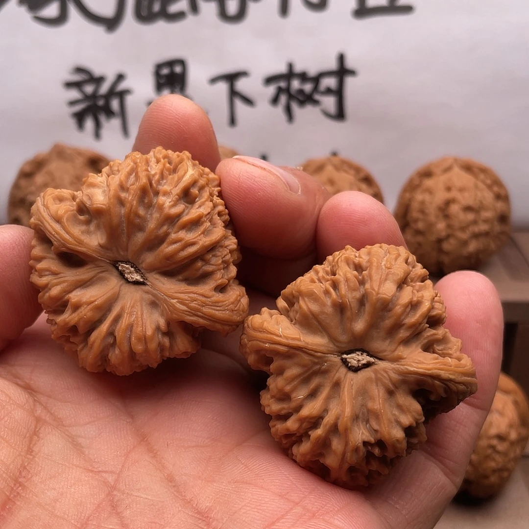 八***风吊坠桃核南疆石42/42/43凹底全品无修无黄