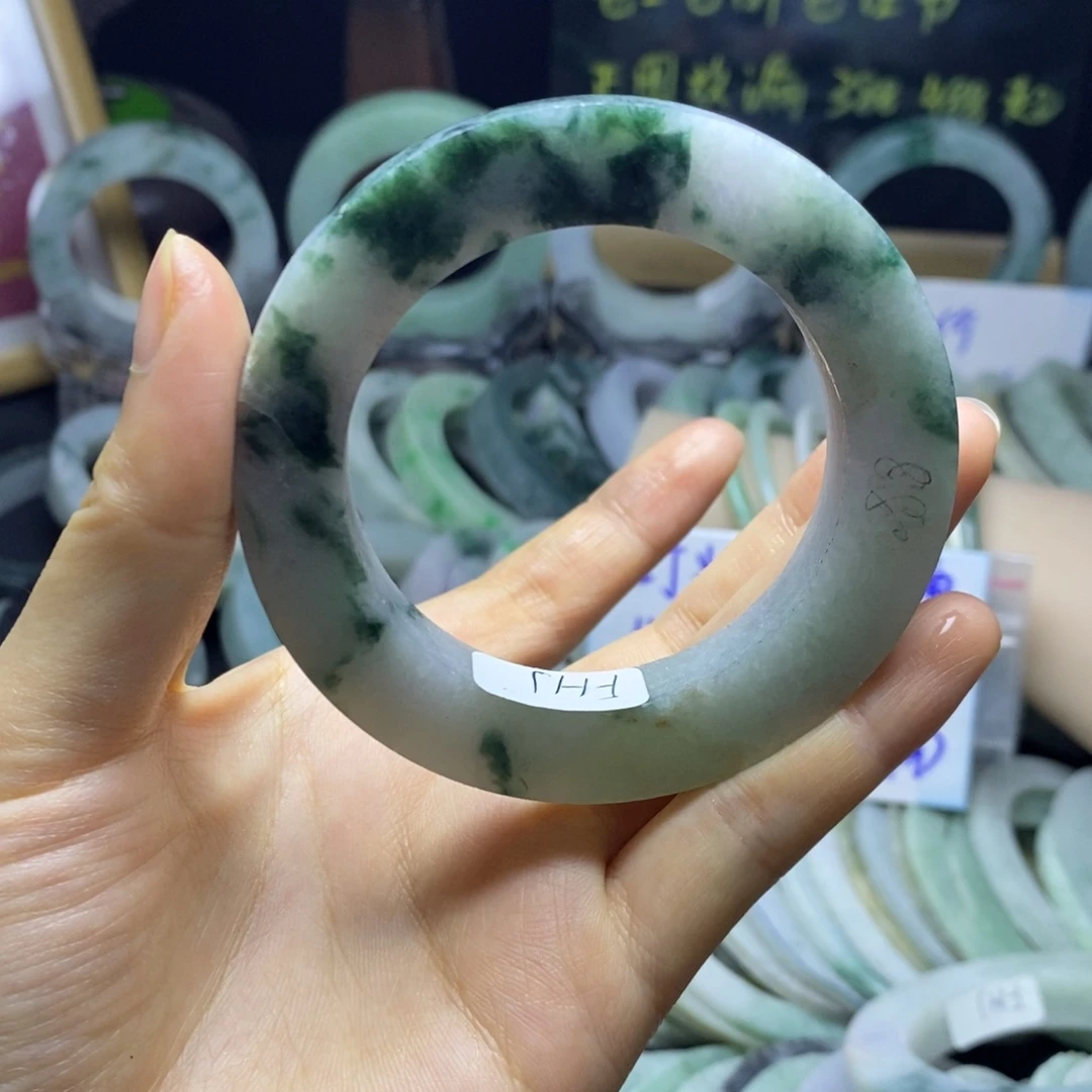 定制翡翠未镶嵌手镯