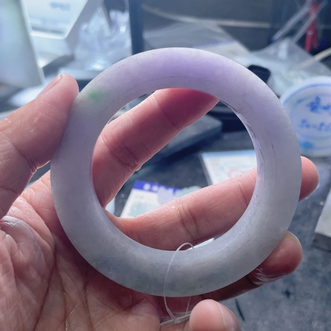 定制翡翠未镶嵌翡翠手镯