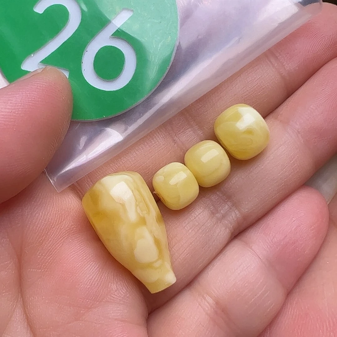 未镶嵌蜜蜡裸石正***忙三通11.5 腰珠8 顶珠10m m