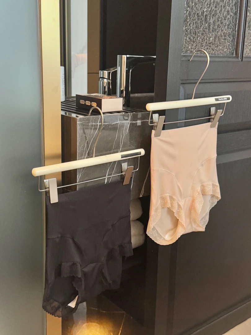 Manmi  冰条粉底液温感光束内裤  1016