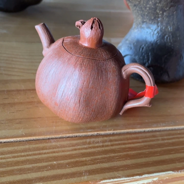 底槽青茶壶紫砂艺术作品