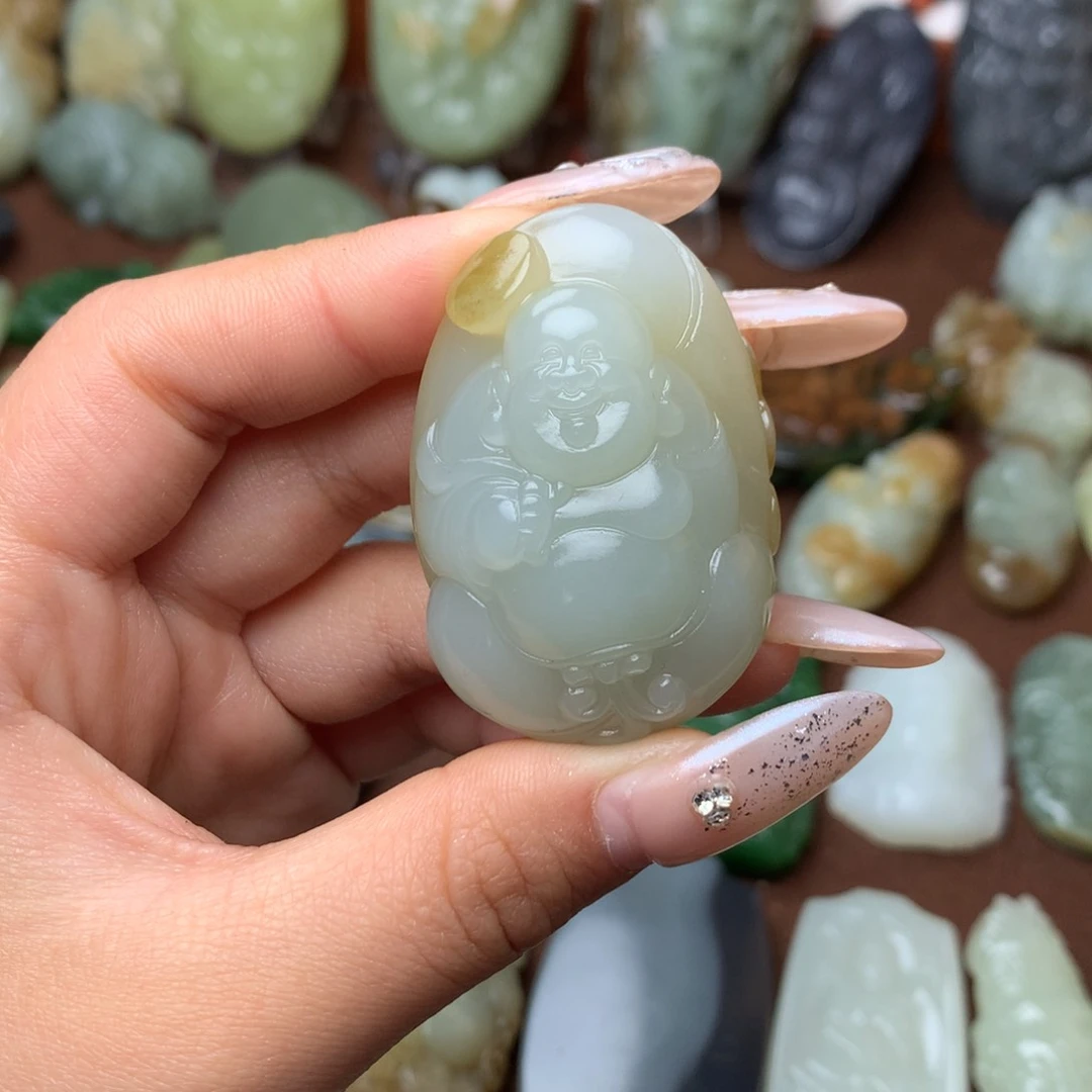 和田玉挂件未镶嵌岩*