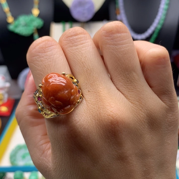 翡翠未镶嵌戒指红翡貔貅戒指