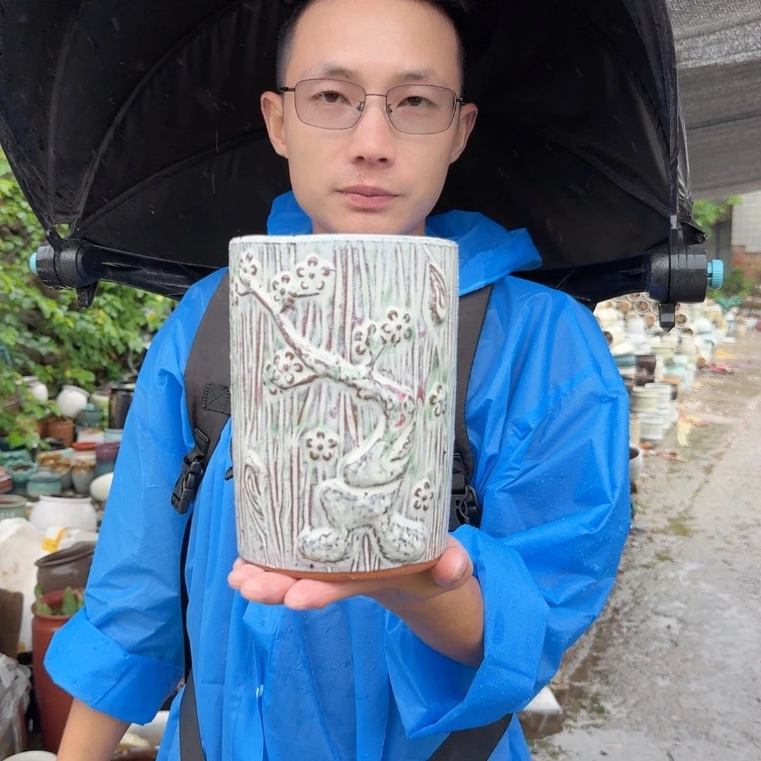 紫砂花盆口13高19（一个树桩白色