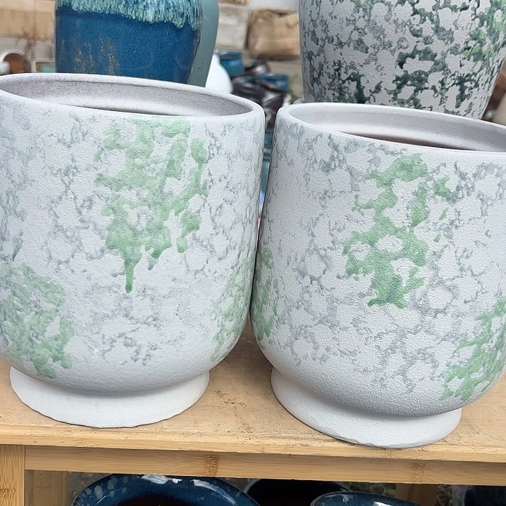 紫砂花盆口19高22。。。。。。。。。。。。。。