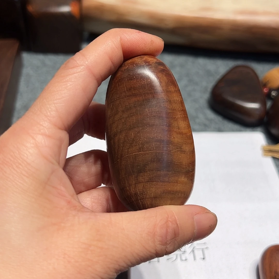 交趾黄檀（大红酸枝）木****?