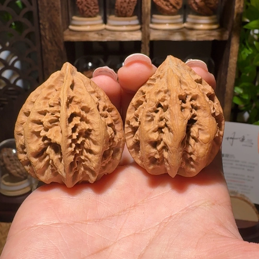 文玩核桃把件八棱灯笼