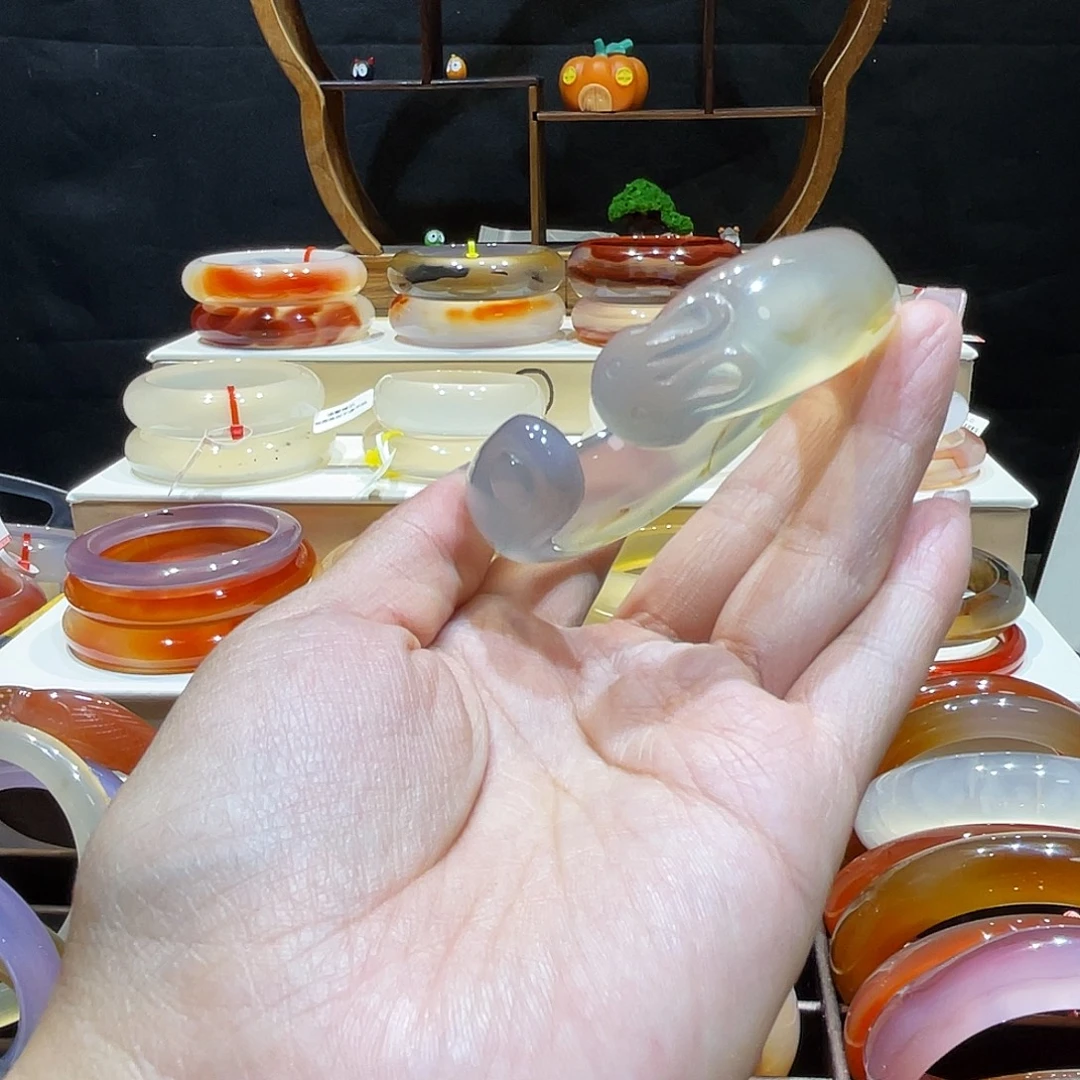 玛瑙/玉髓未镶嵌手镯