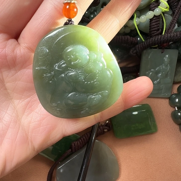 和田玉未镶嵌颈饰