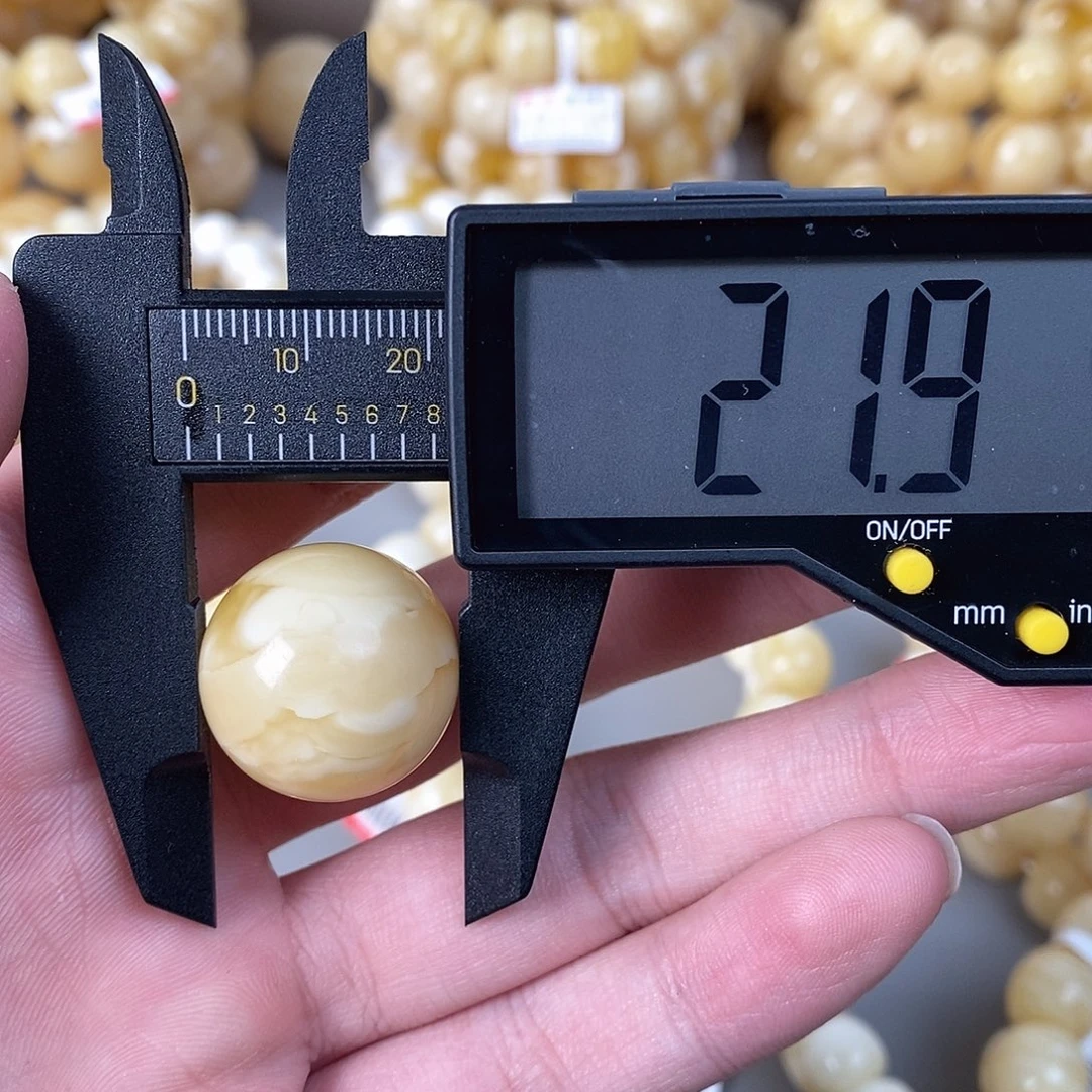 蜜蜡未镶嵌珠宝奇石