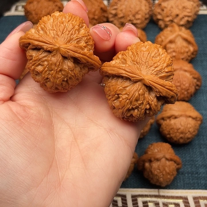 把件文玩核桃全品闷尖白狮子43