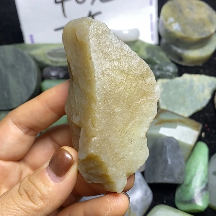 和田玉（糖玉）未镶嵌挂件