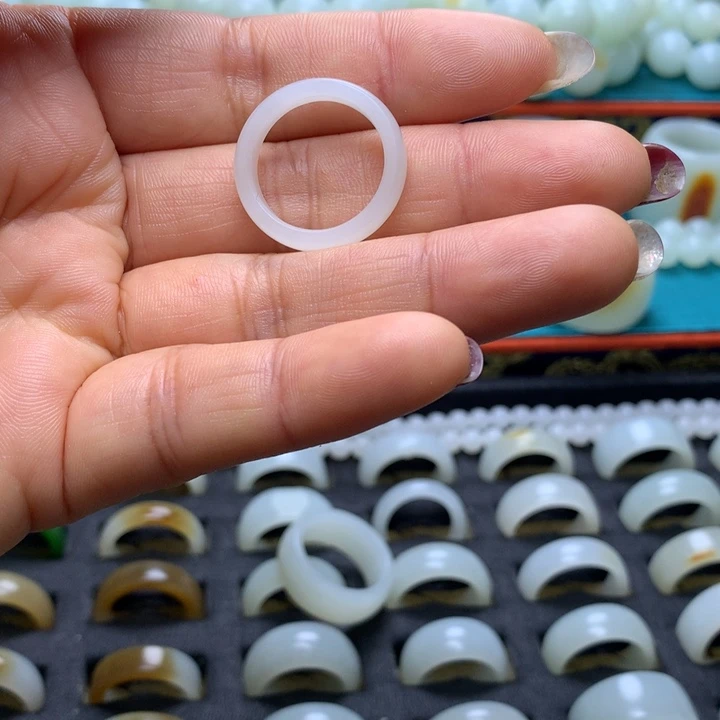 颈饰未镶嵌和田玉老*