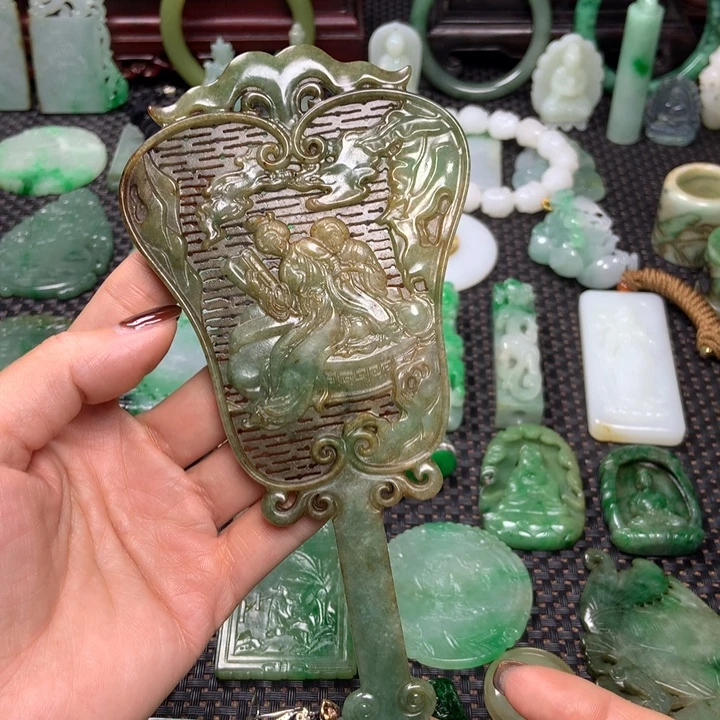 翡翠未镶嵌挂件清