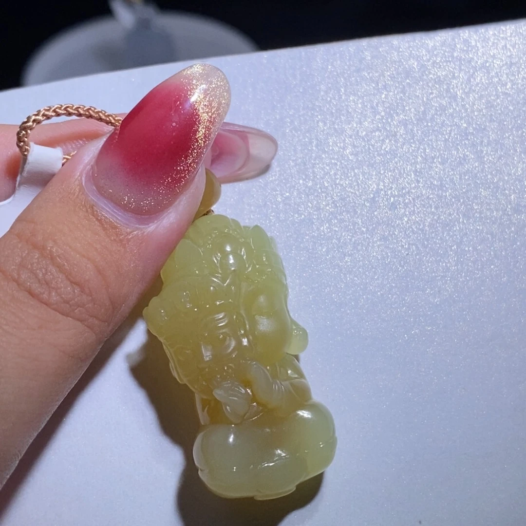 *****颈饰未镶嵌和田玉札记拉姆
