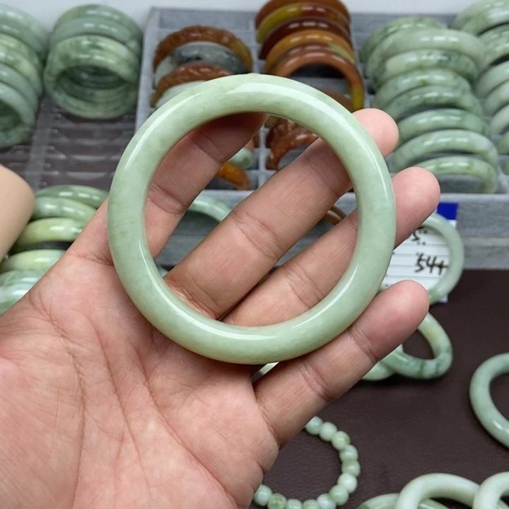 蛇纹石玉手镯未镶嵌?****³