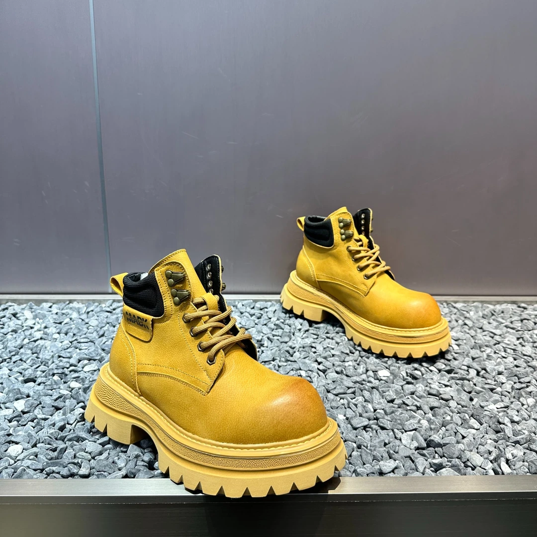 男鞋新款皮面高帮圆头素面增高工装风马丁靴复古潮牌厚底休闲潮鞋