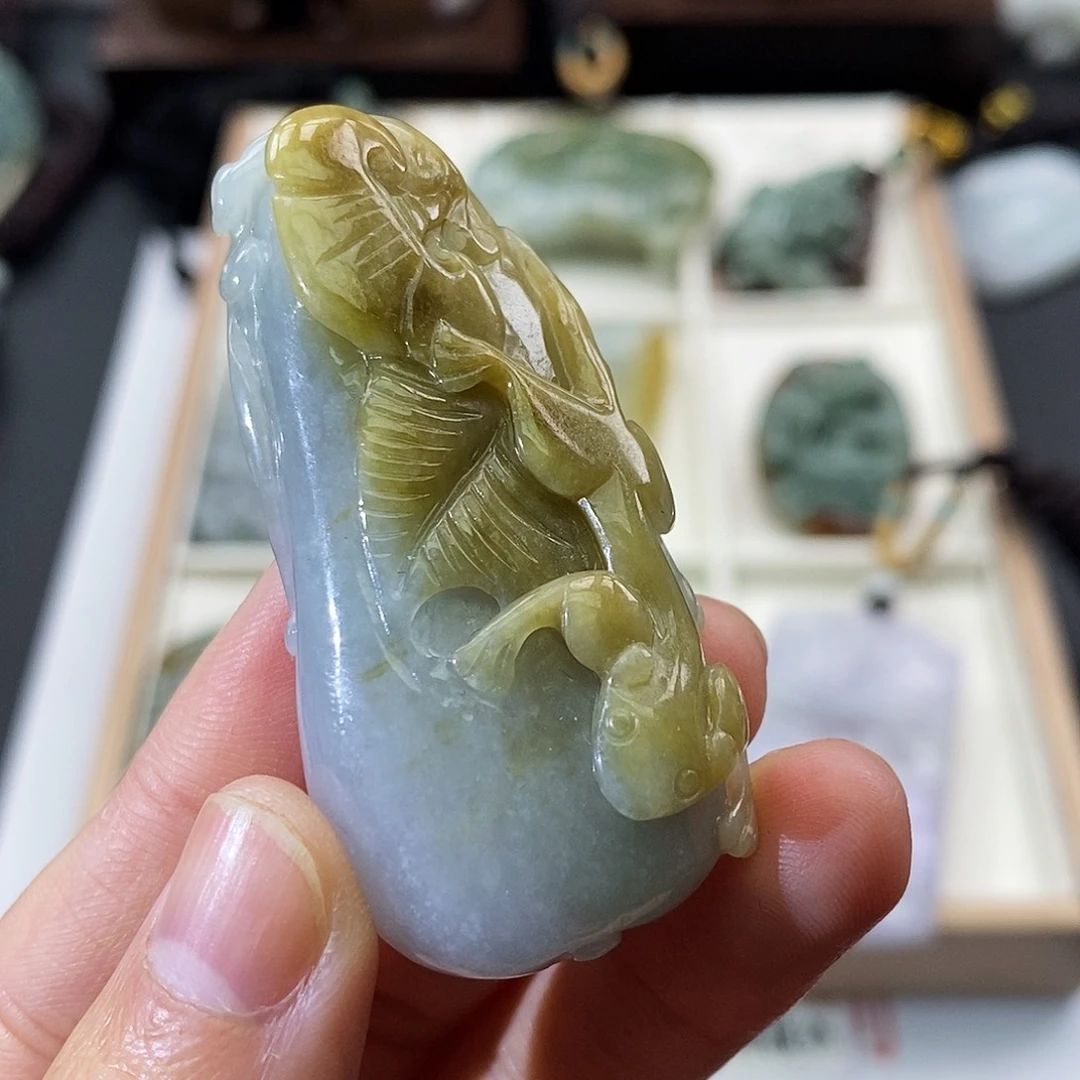 翡翠未镶嵌颈饰缅甸翡翠a货  草貔貅瓜瓜