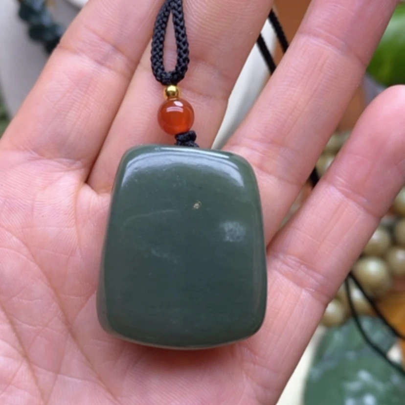 【闪购商品】未镶嵌岫岩河磨玉（透闪石质玉）挂件