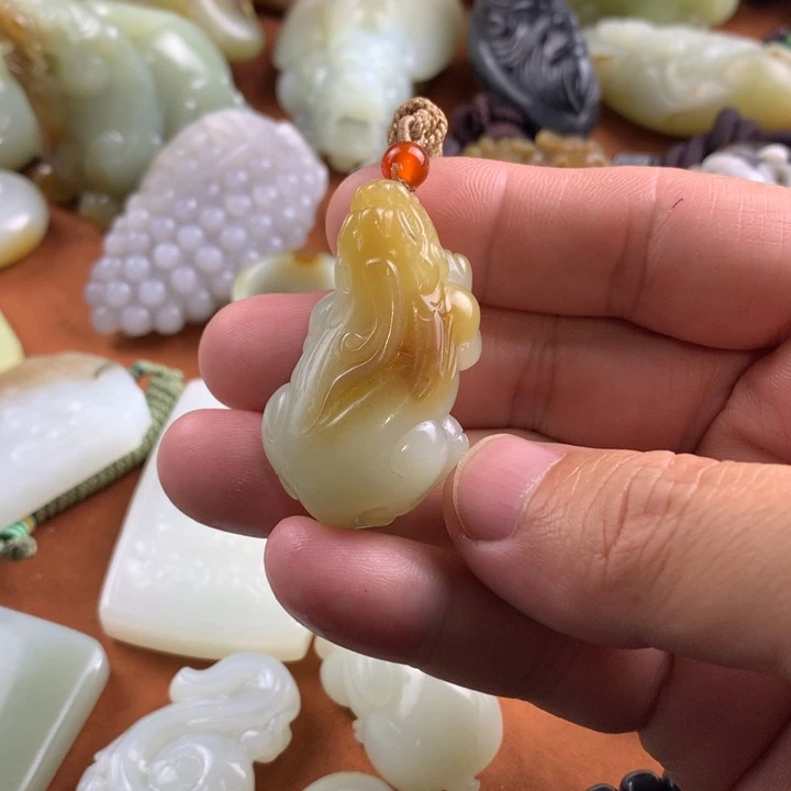 未镶嵌和田玉挂件
