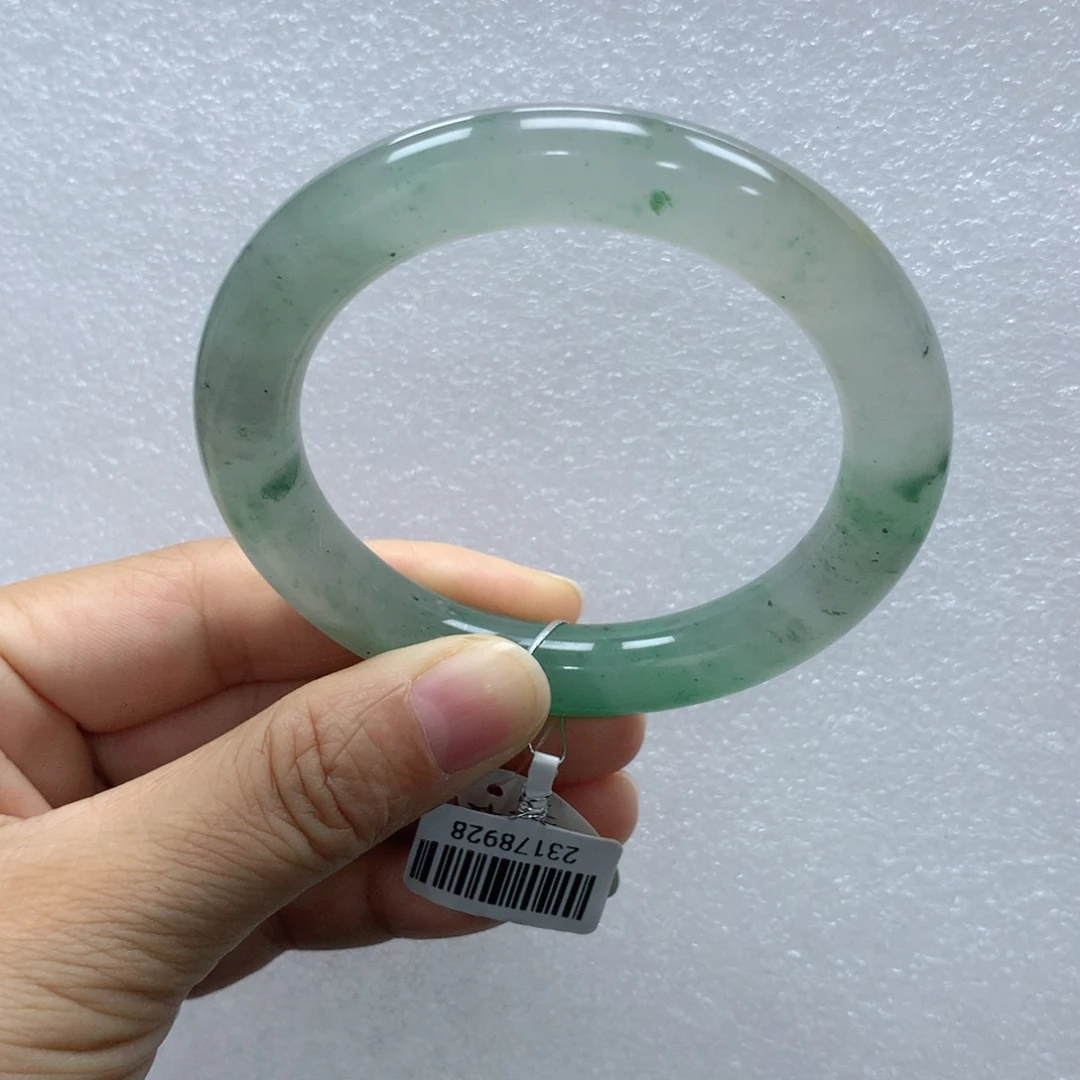 石英质玉未镶嵌手镯青青57-多人