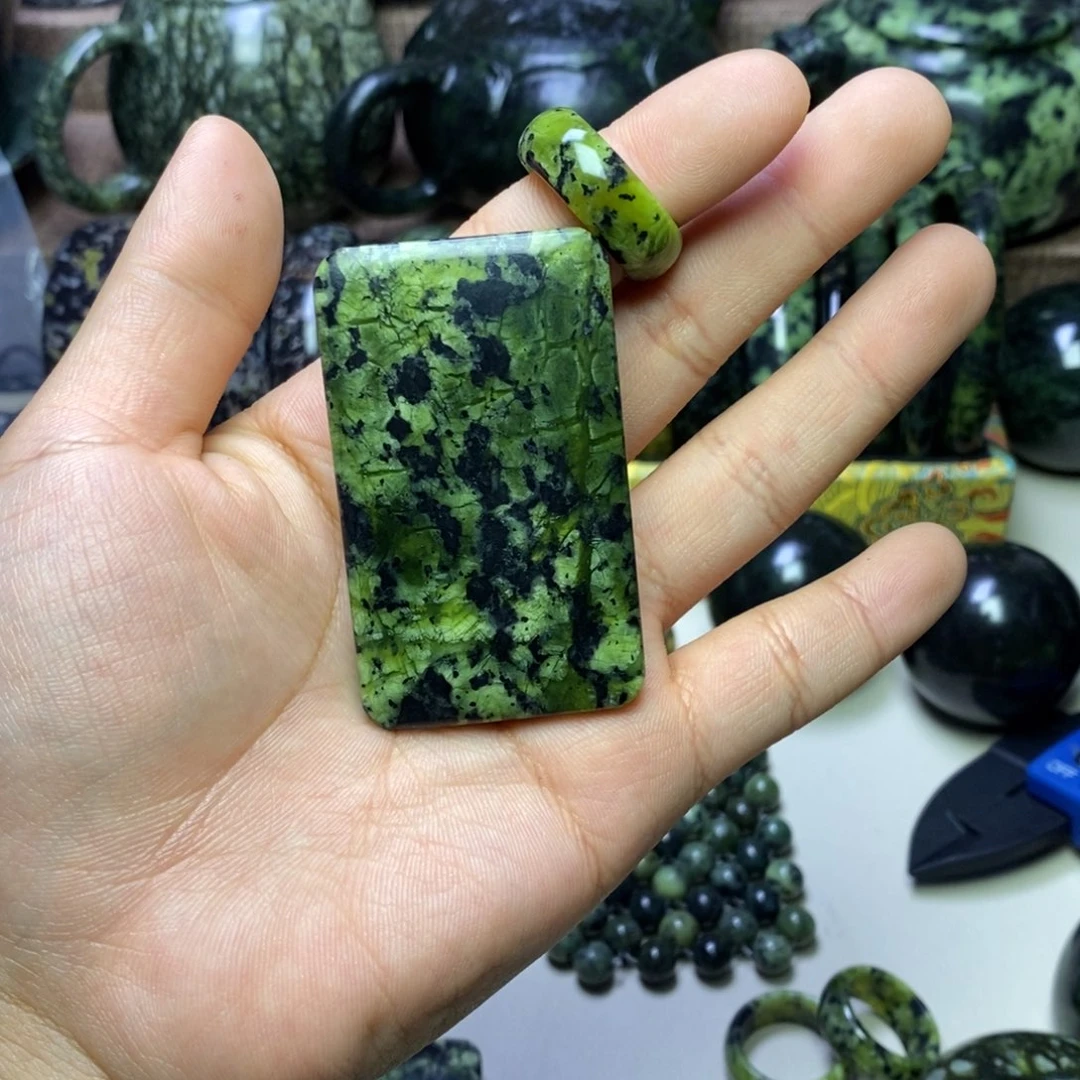 未镶嵌蛇纹石玉手链小*