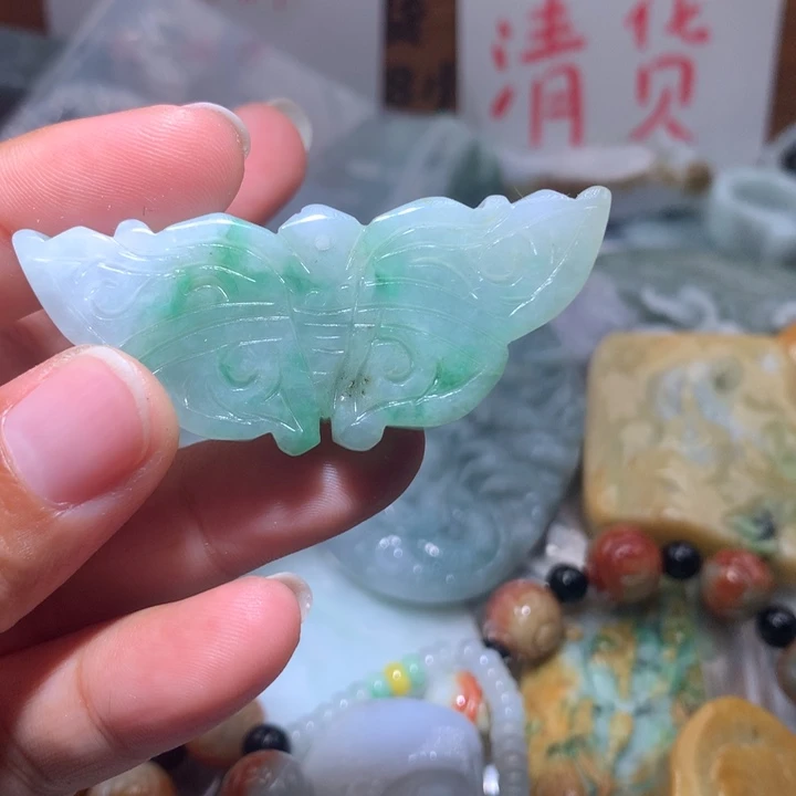 翡翠未镶嵌颈饰保真天然A货翡翠