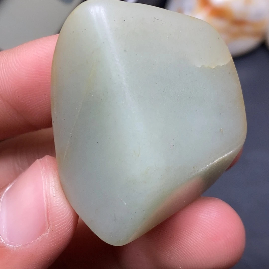 和田玉（糖玉）未镶嵌把件