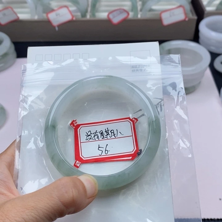 石英质玉未镶嵌手镯