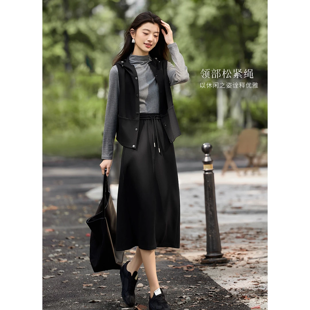 XWI/欣未连帽马甲半裙两件套2025秋季新款轻休闲气质百搭套装1191