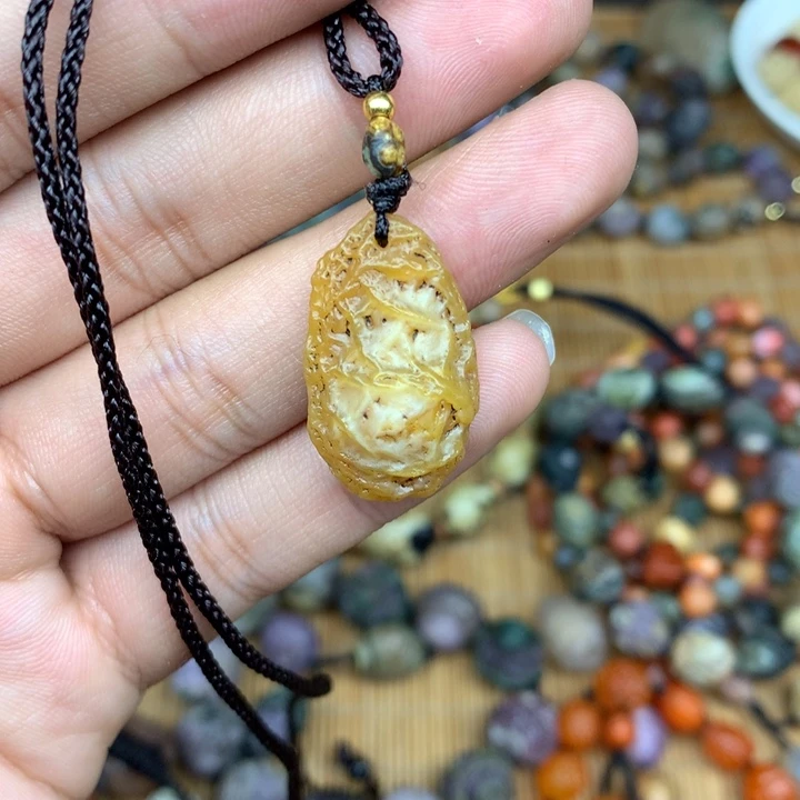 玛瑙/玉髓珠宝半成品未镶嵌烧*草