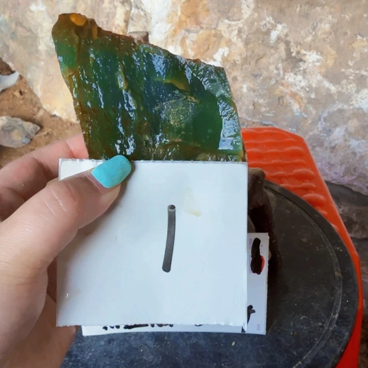 岫玉未镶嵌原石岫玉