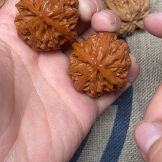 吊坠文玩核桃苹果