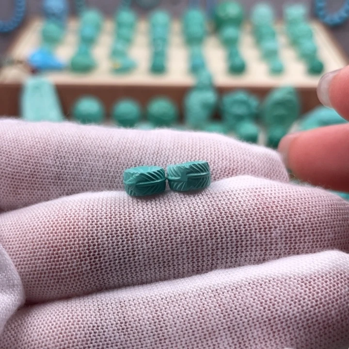 湖北十堰特色羽毛扣