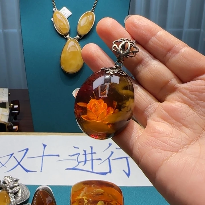 琥珀未镶嵌颈饰波兰设计款琥珀蜜蜡
