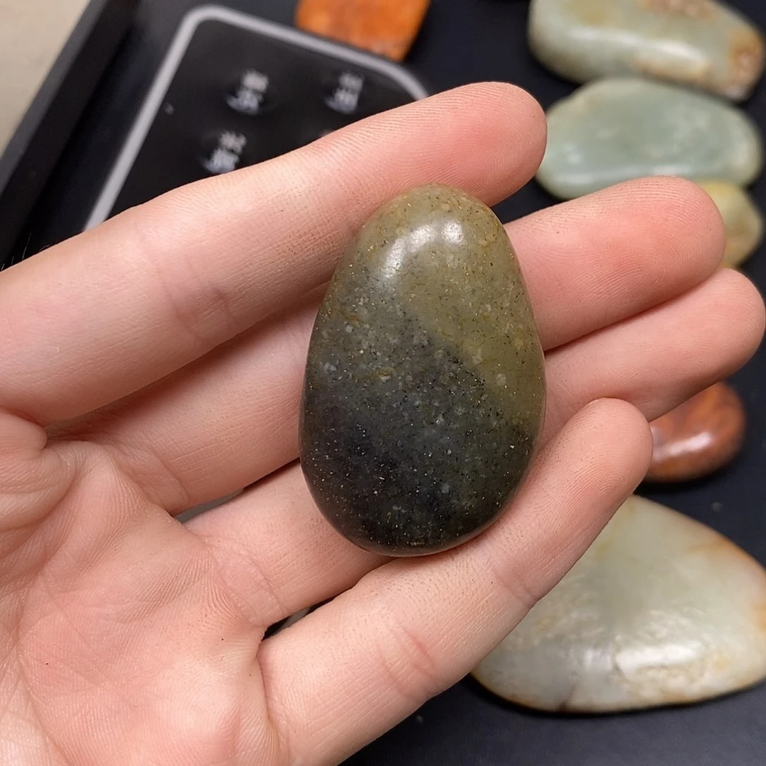 和田玉（糖玉）未镶嵌挂件