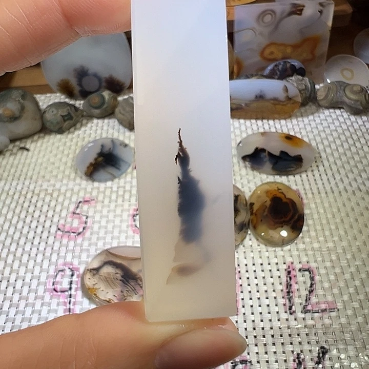 玛瑙/玉髓未镶嵌颈饰