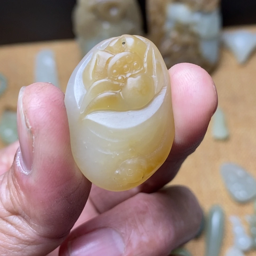 和田玉未镶嵌吊坠(不含链)