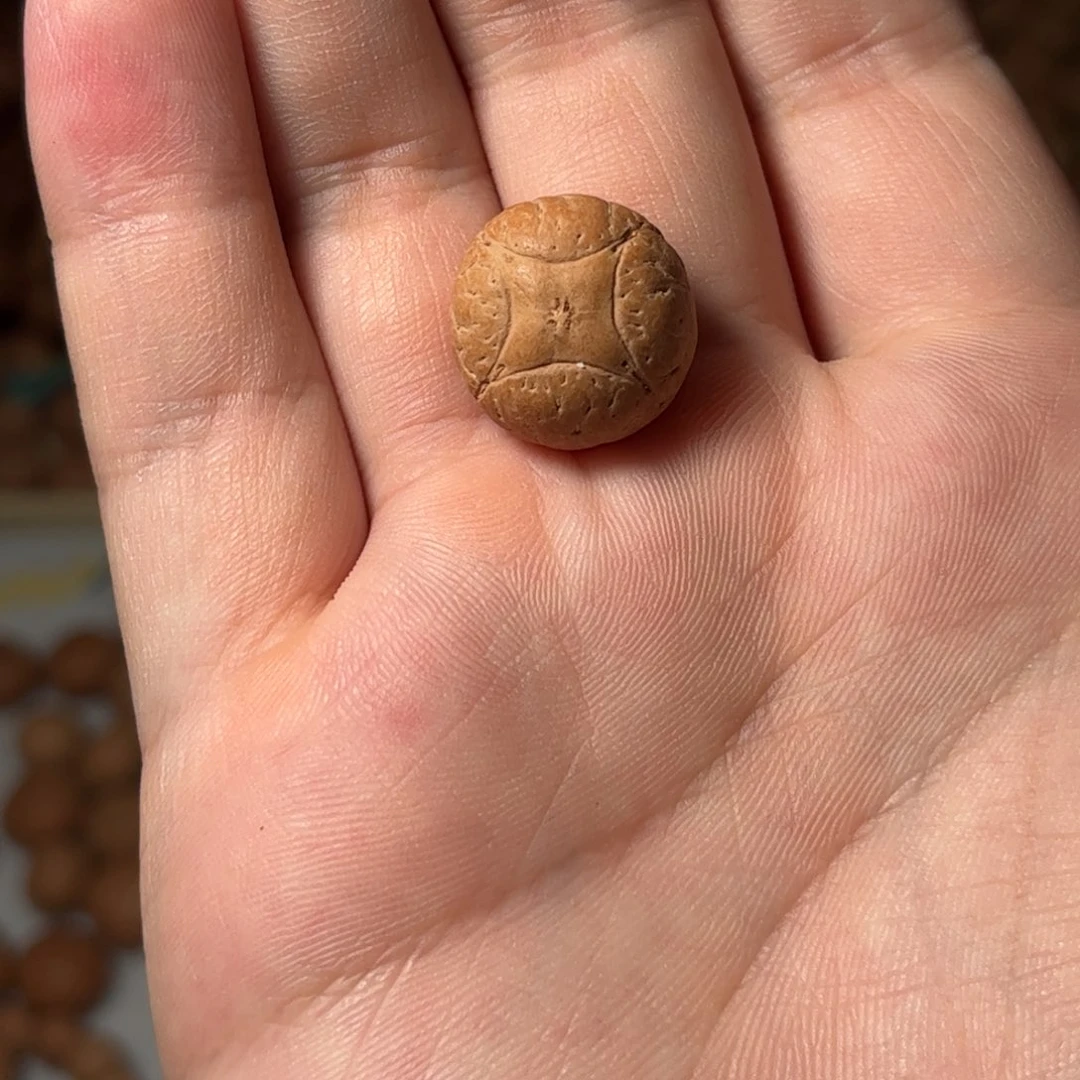 桃核吊坠17.4mm麒麟眼，开孔不退，偏远地区不包