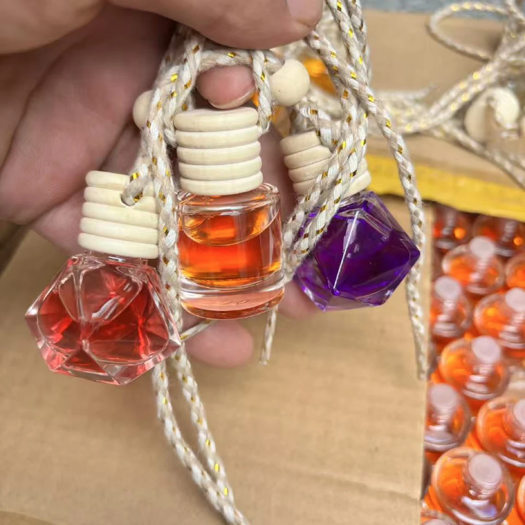 （拍一发三）车载香水挂件持久淡香精油清香高档车用香薰瓶吊坠