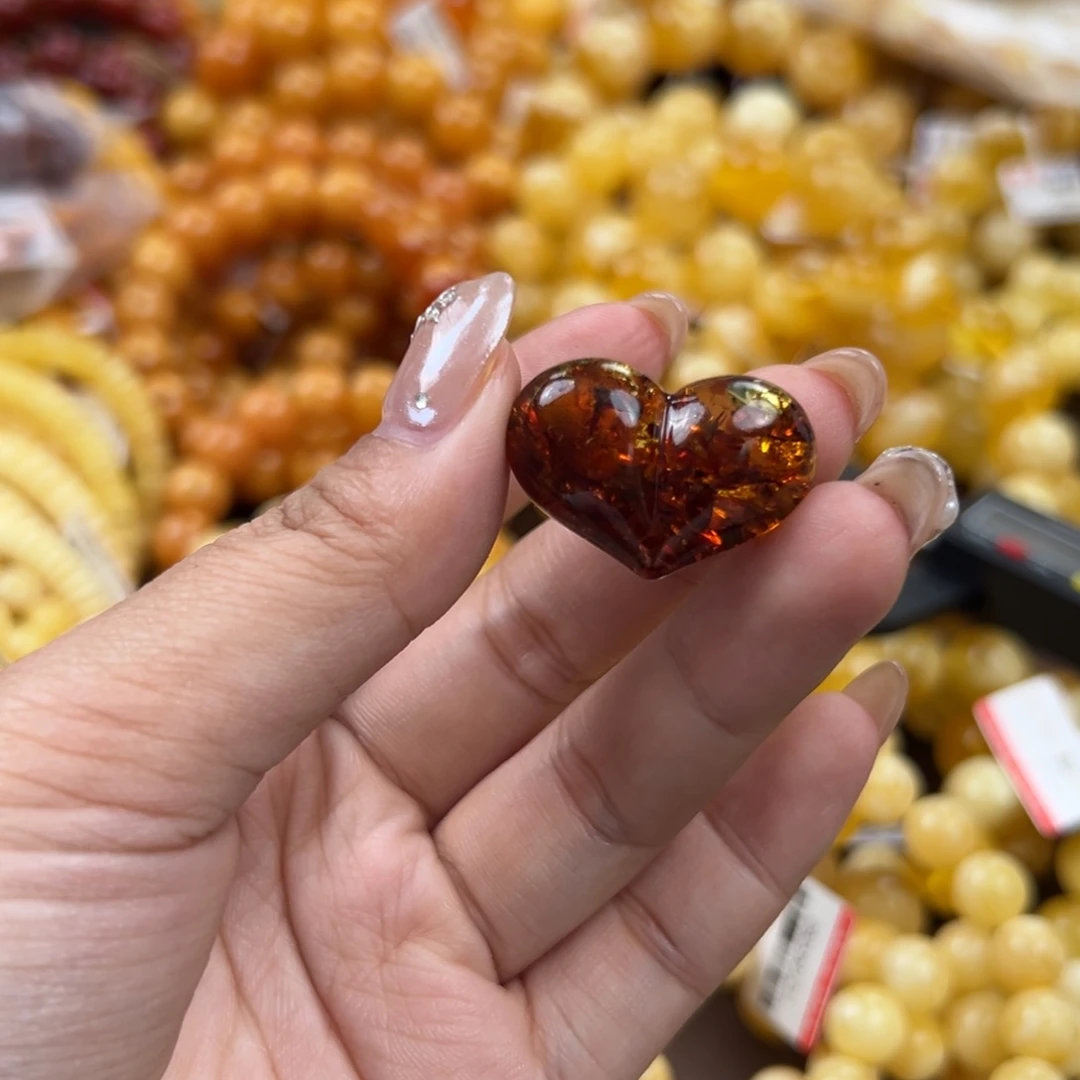 琥珀未镶嵌珠宝奇石