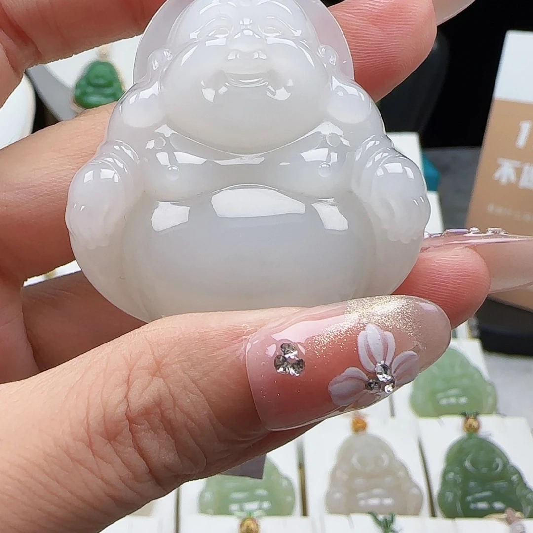 十***月和田玉18K金镶嵌吊坠(赠链)
