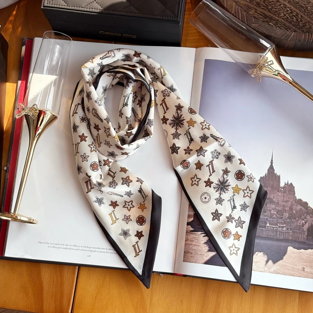 BLAVCPEON【门之匙】时尚百搭潮流丝巾 S8510314H