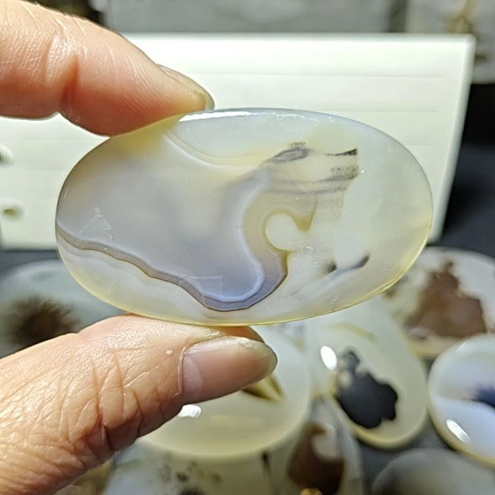 玛瑙/玉髓未镶嵌珠宝奇石